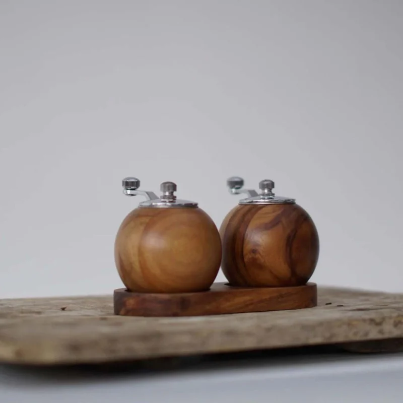 Peper- en Zoutmolen Set Hout met Bol-Maalwerk en Standaard voor Tafel Keuken Eetkamer Scandinavisch Design | Sansoti