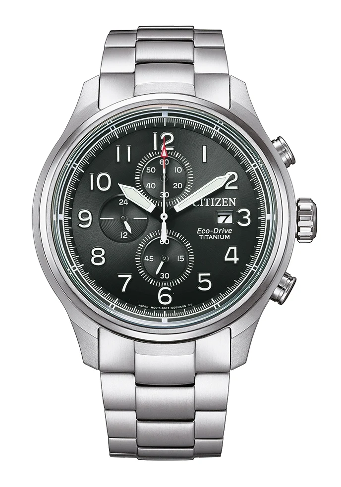 Citizen Eco-Drive AT2480-81X Herren Armbanduhr Grün • Super Titanium • Solarbetriebener Chronograph