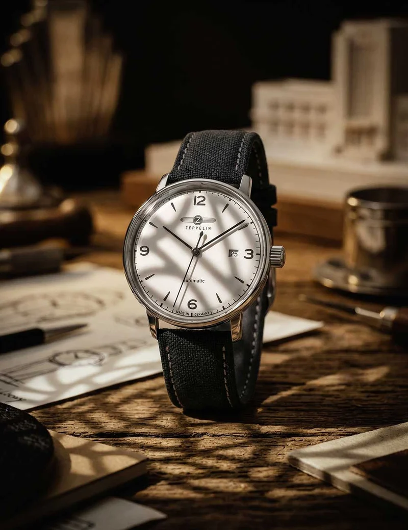 Zeppelin LZ-129 Hindenburg 8064-1 Herren Automatik • Schwarzes Zifferblatt • Lederarmband