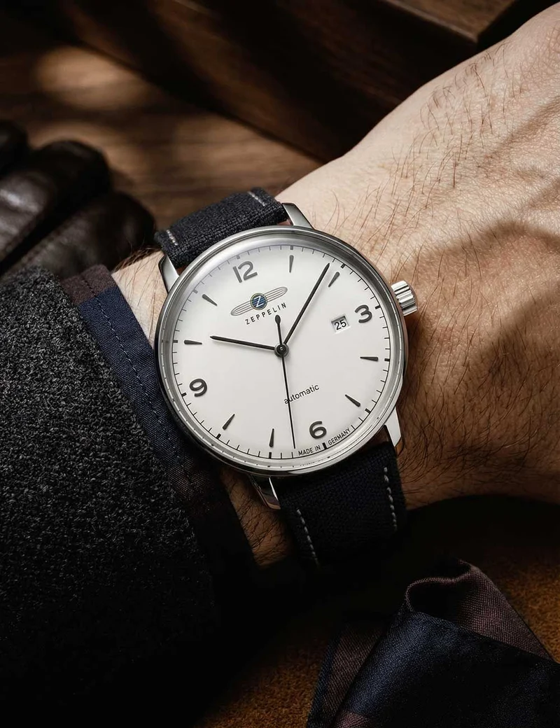 Zeppelin LZ-129 Hindenburg 8064-1 Herren Automatik • Schwarzes Zifferblatt • Lederarmband