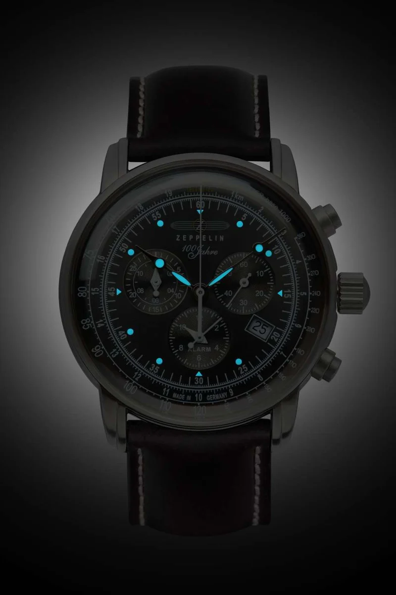 Zeppelin 100 Jahre Zeppelin 7680-2 Herrenuhr Schwarz • Schweizer Chronographenwerk • Made in Germany