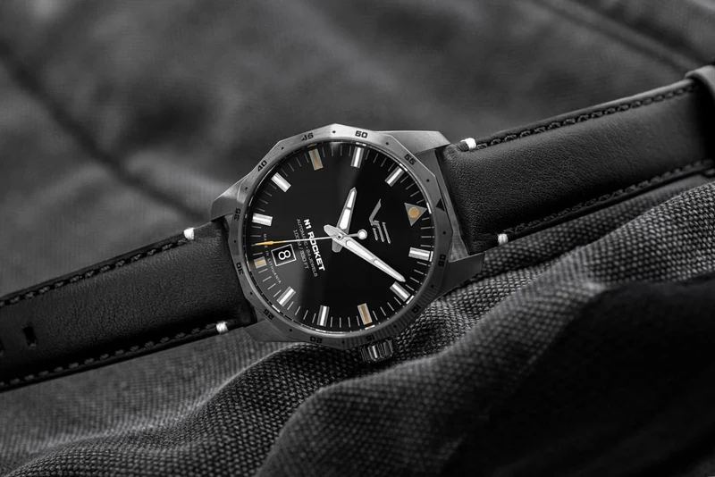 Vostok Europe Rocket N1 NH35-125A747-LBBLK Herren Automatikuhr Schwarz • Automatikwerk NH35 • 20 ATM Wasserdicht