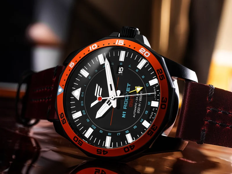 Vostok Europe Rocket N1 NH34-225C714-LBBRW Herrenuhr Braun/Schwarz • Automatik GMT • Bidirektionale Lünette