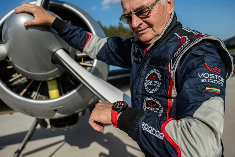 Vostok Europe Jurgis Kairys 6S21-326C794 Herren Chronograph Rot • Limitiert auf 500 Stück • 20 Bar Wasserdicht