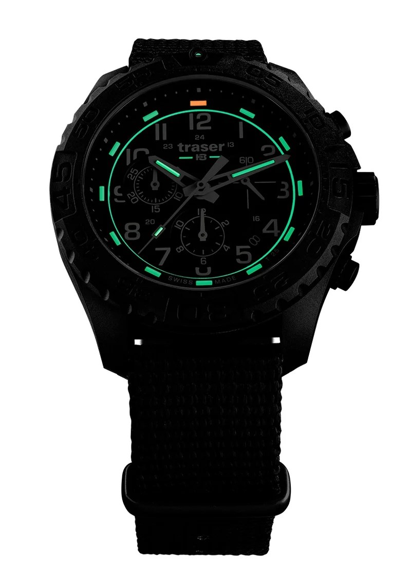 Traser P96 Outdoor Pioneer Evolution Chrono Black Herren • Chronograph • Tritium-Leuchtzeiger