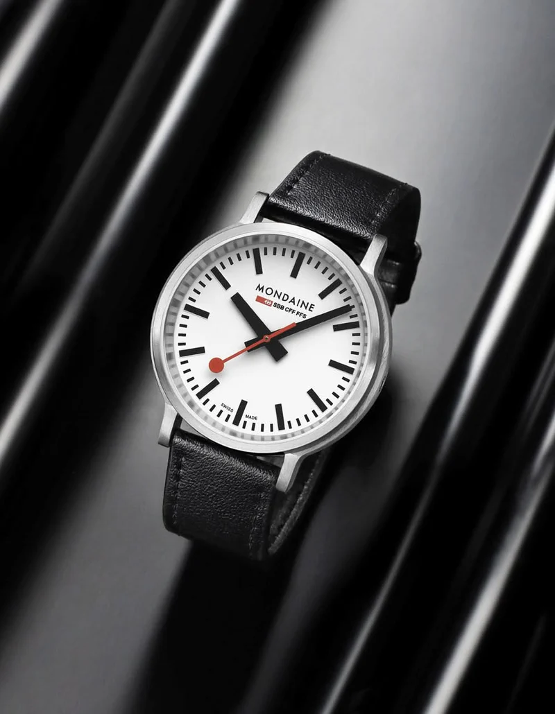 Mondaine stop2go MST.4101B.LBV.2SE Herrenuhr • SBB Design
