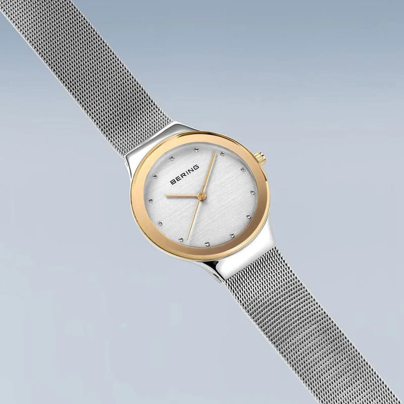 Bering Classic 12934-010 Damenuhr • Kratzfestes Saphirglas • Feines Milanaise-Armband