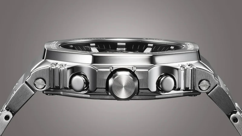 Casio G-Shock GMC-B2100AD-2AER Herrenuhr • Tough Solar • Bluetooth Smartphone-Link