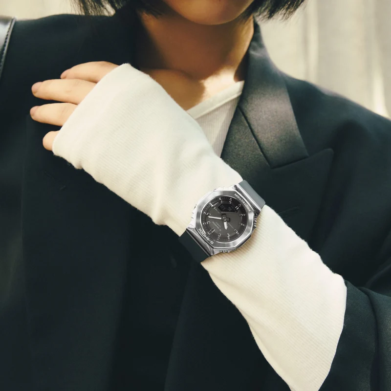 Casio G-Shock GM-S2110-1A1ER Damen Armbanduhr • Metalllünette • Biobasiertes Harz