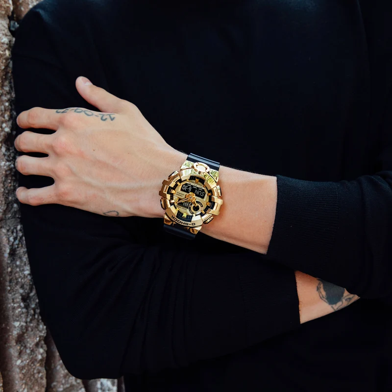 Casio GM-700G-9AER G-Shock Classic Herrenuhr Schwarz-Gold • Edelstahlgehäuse mit Goldionenbeschichtung • Analog-Digital-Kombizifferblatt