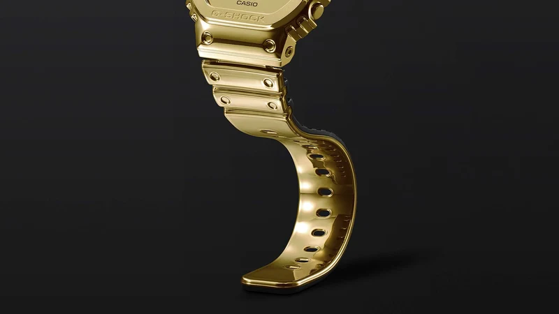 Casio GM-5600YMG-9ER G-Shock Armbanduhr Goldfarben • Metalllünette aus Edelstahl • Wasserdicht bis 20 bar