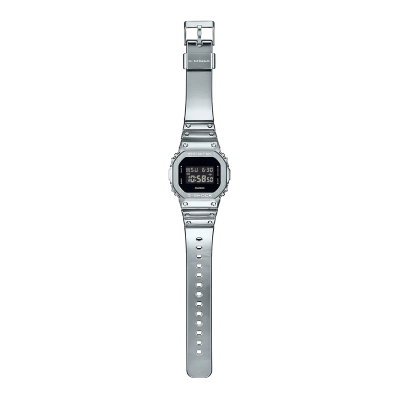 Casio GM-5600YM-8ER G-Shock Herrenuhr Silber • Edelstahllünette • 20 bar wasserdicht