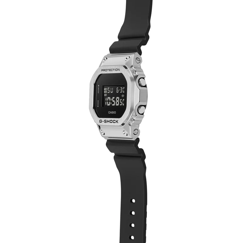 Casio GM-5600U-1ER G-Shock Herrenuhr Schwarz • Gehäuse aus Resin/Edelstahl • Invertiertes LCD-Display