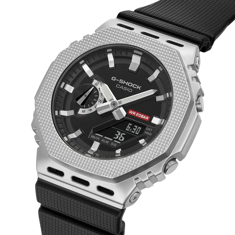 Casio G-Shock GM-2100M-1AER Herrenuhr • Metall-Lünette • Analog-Digital