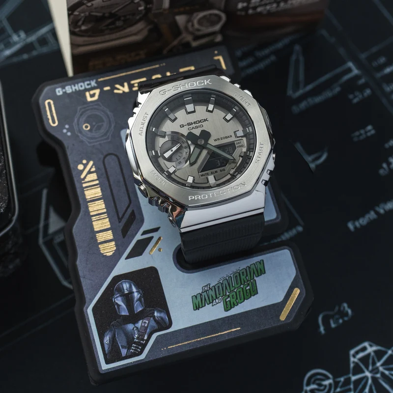 Casio G-Shock GM-2100-1AER-MAN Herren • Star Wars Mandalorian Edition • Stoßfestes Metallgehäuse