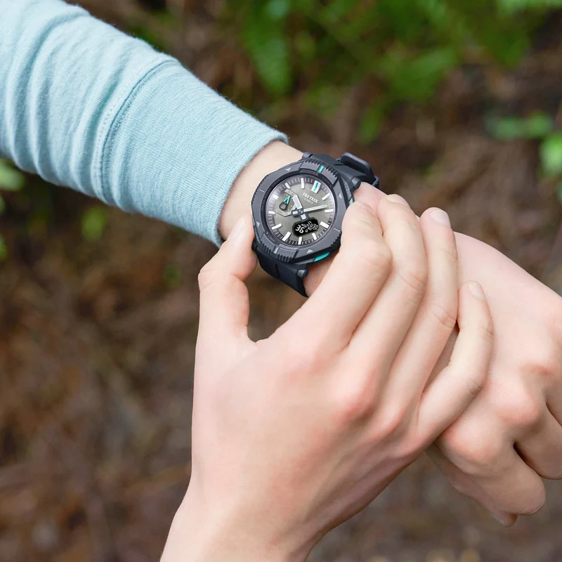 Casio Pro Trek PRJ-B001-1ER Herrenuhr • Tough Solar & Bluetooth • Drehbare Schutzlünette