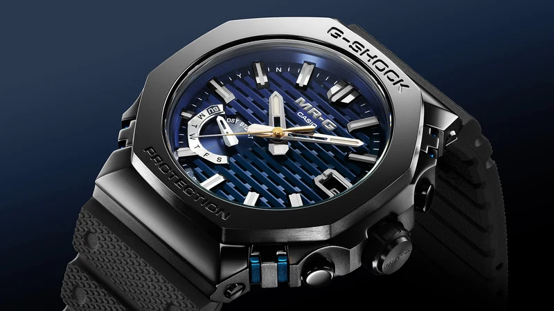 Casio MR-G MRG-B2100R-2ADR Herrenuhr • Tough Solar mit Bluetooth • Saphirglas