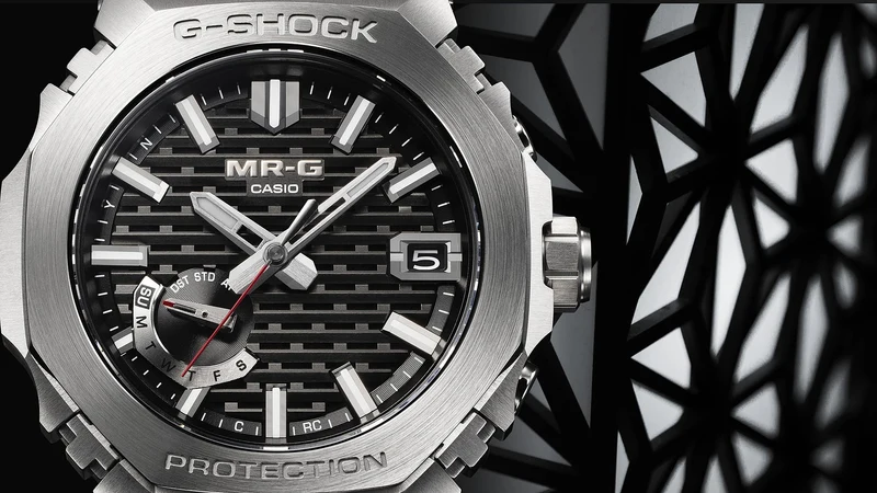Casio MR-G MRG-B2100D-1ADR Herrenuhr • Tough Solar mit Bluetooth • Titan-Gehäuse aus Japan