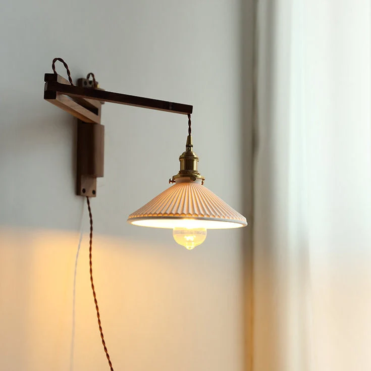 Verstelbare Houten Wandlamp met Keramieke Kap – Landelijke Stijl met Knopschakelaar | Sansoti