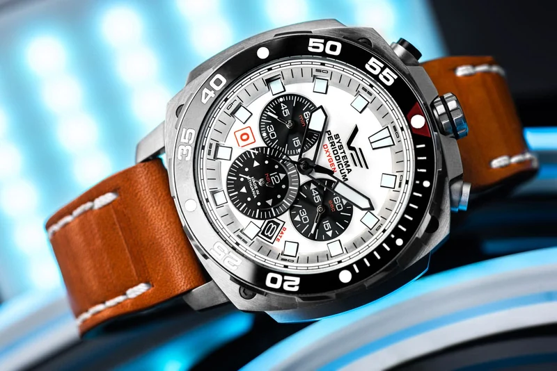 Vostok Europe Systema Periodicum VK67-650A722 Herrenuhr • Bullhead-Design • 20 ATM