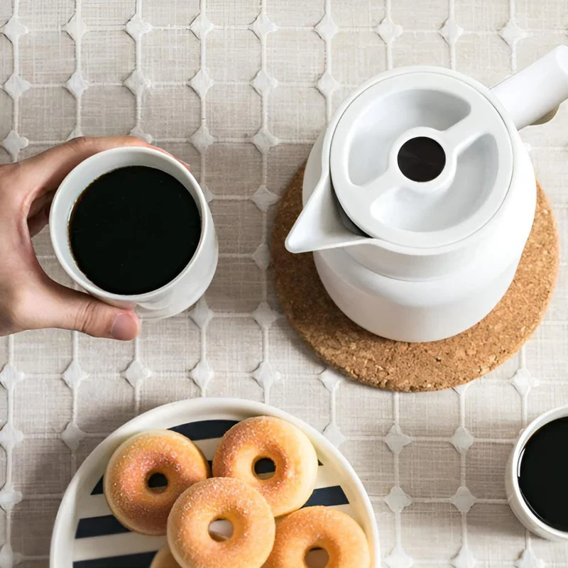 Geïsoleerde Karaf 1 Liter Houten Handvat Dubbelwandig Koffiekaraf Thermos Scandinavisch Design Groen Wit Zwart Rood Bruin | Sansoti