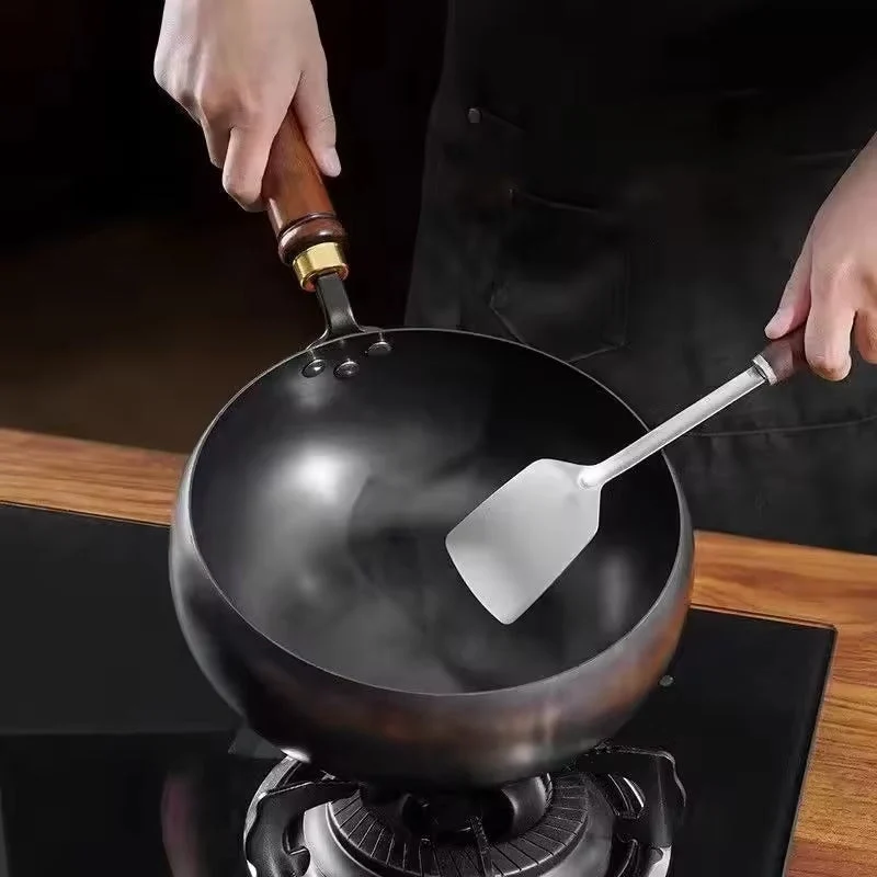 Gietijzeren Wokpan Met Deksel Zwart Oven Geschikt 24cm | Sansoti