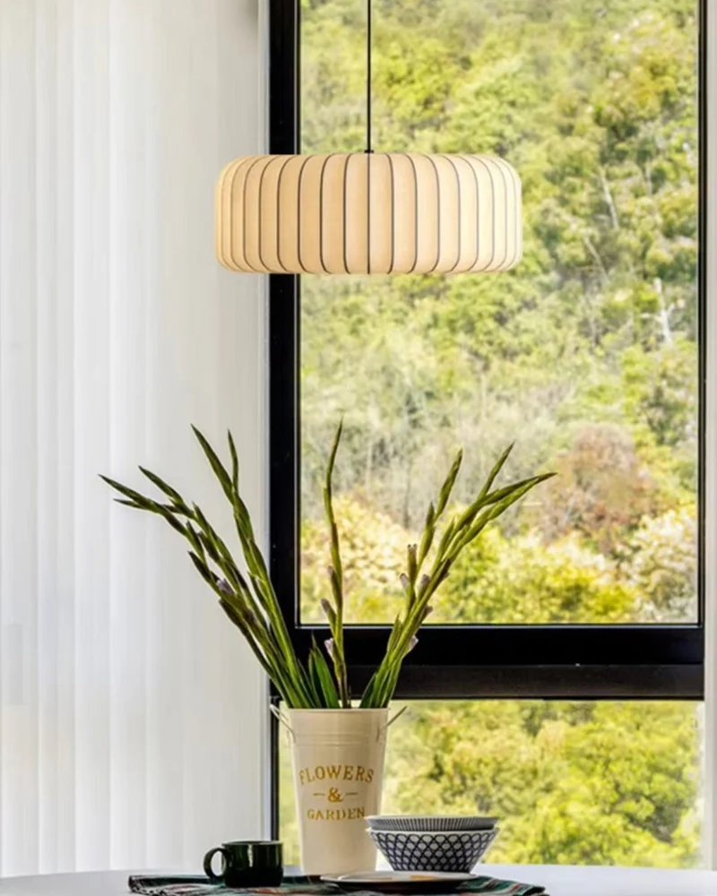 Moderne hanglamp met stoffen lampenkap – minimalistische design plafondlamp in stretchstof voor eetkamer en woonkamer | Sansoti
