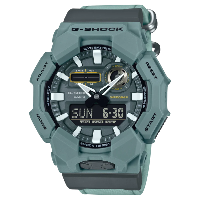 Casio G-Shock GA-010CE-2AER Herrenuhr • 10 Jahre Batterielebensdauer • Carbon Core Guard