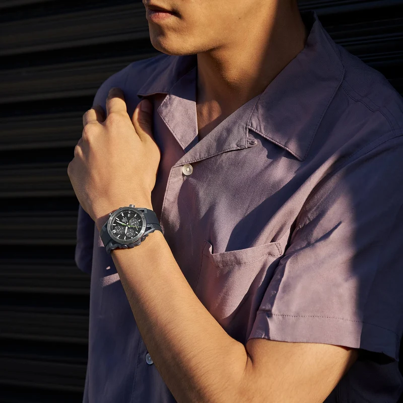 Casio EFS-S640PB-1AVUEF Herrenuhr Edifice • Solar-Chronograph • Karbon-Zifferblatt