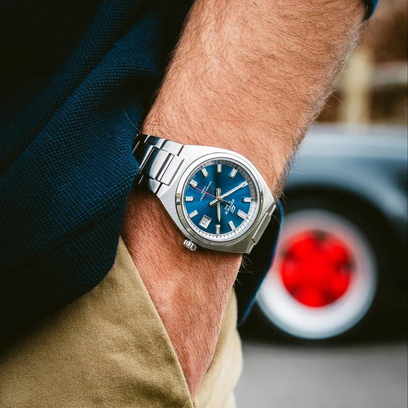 Casio Edifice EFB-109D-2AVEF Herrenuhr Blau • Saphirglas • 10 bar Wasserdichtigkeit