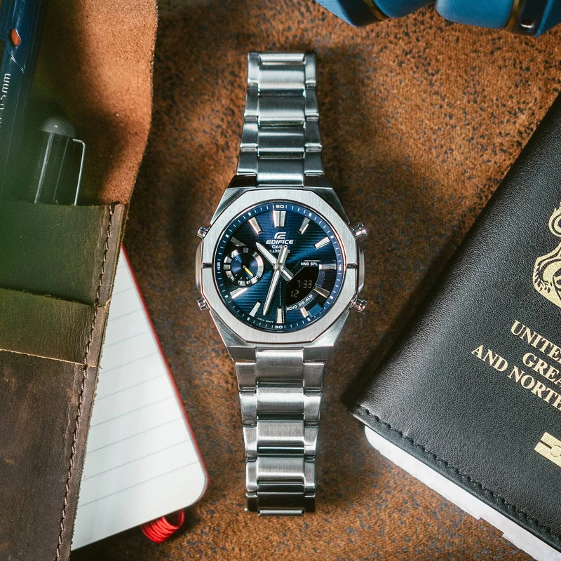 Casio ECB-S10D-2AEF Edifice Herrenuhr Blau • Bluetooth Smartphone-Link • Saphirglas