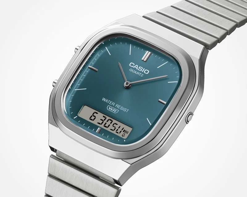 Casio Vintage AQ-240E-3AEF Armbanduhr Silber • Analog-Digital • Retro-modernes Design