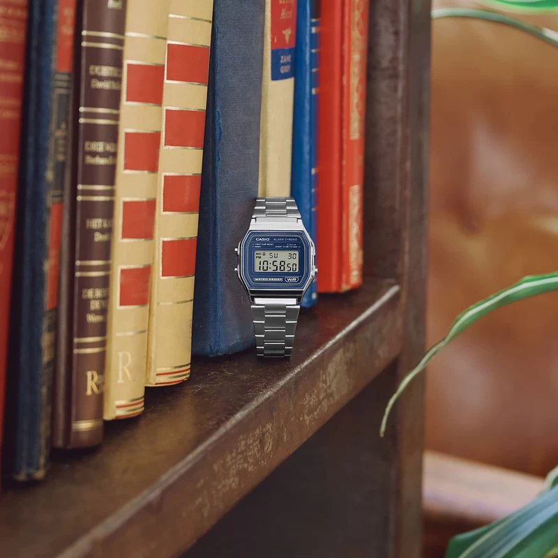 Casio Vintage A158WEA-2EF Armbanduhr Blau • Edelstahlarmband • Stoppuhr