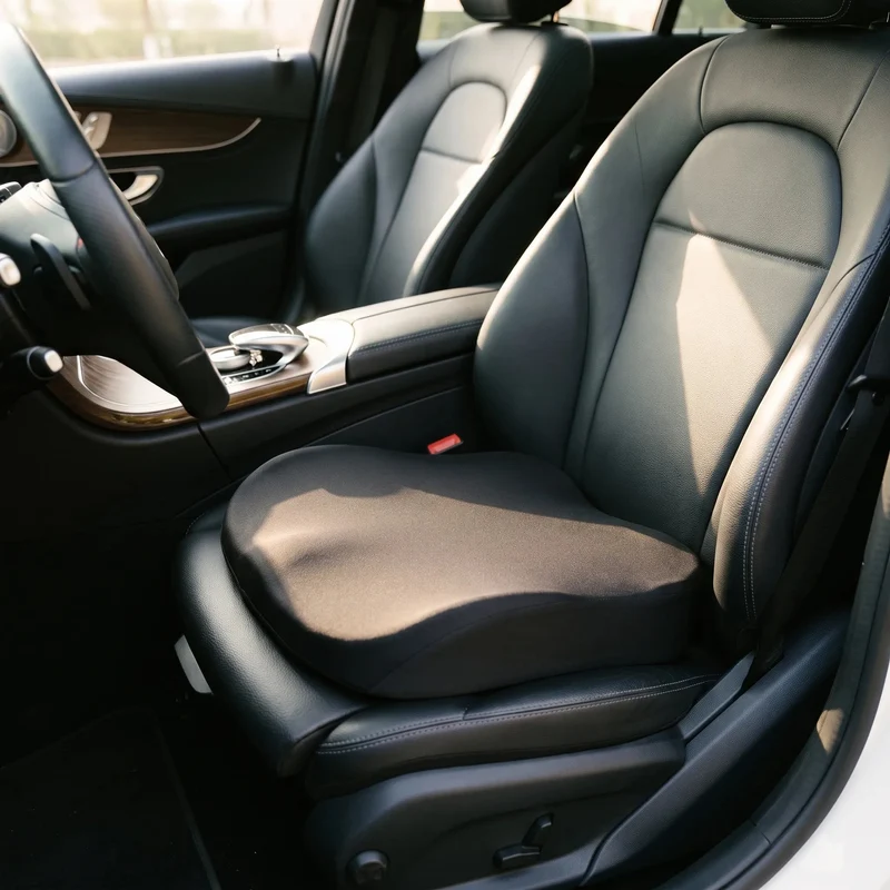 Ergonomisch Autokussen Wigvorm Memory Foam Zitverhoging Anti-Slip Ademend Comfort voor Lange Ritten Auto | Sansoti