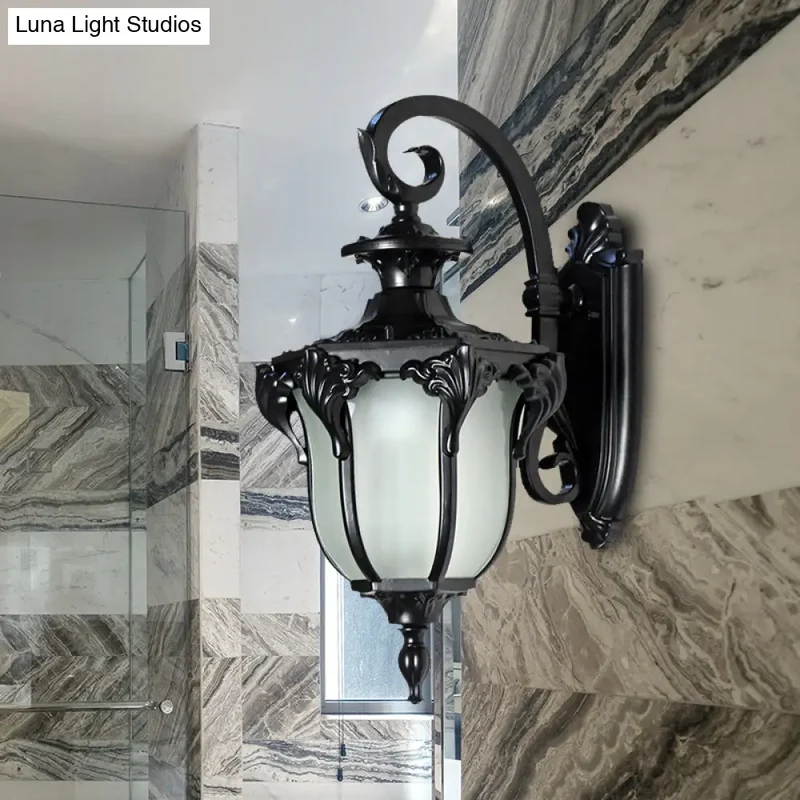 Buitenwandlamp Eikel met Sierarm Wit Glas E26/E27 Zwart Messing Vintage Rustieke Buitenverlichting Tuinlamp | Sansoti