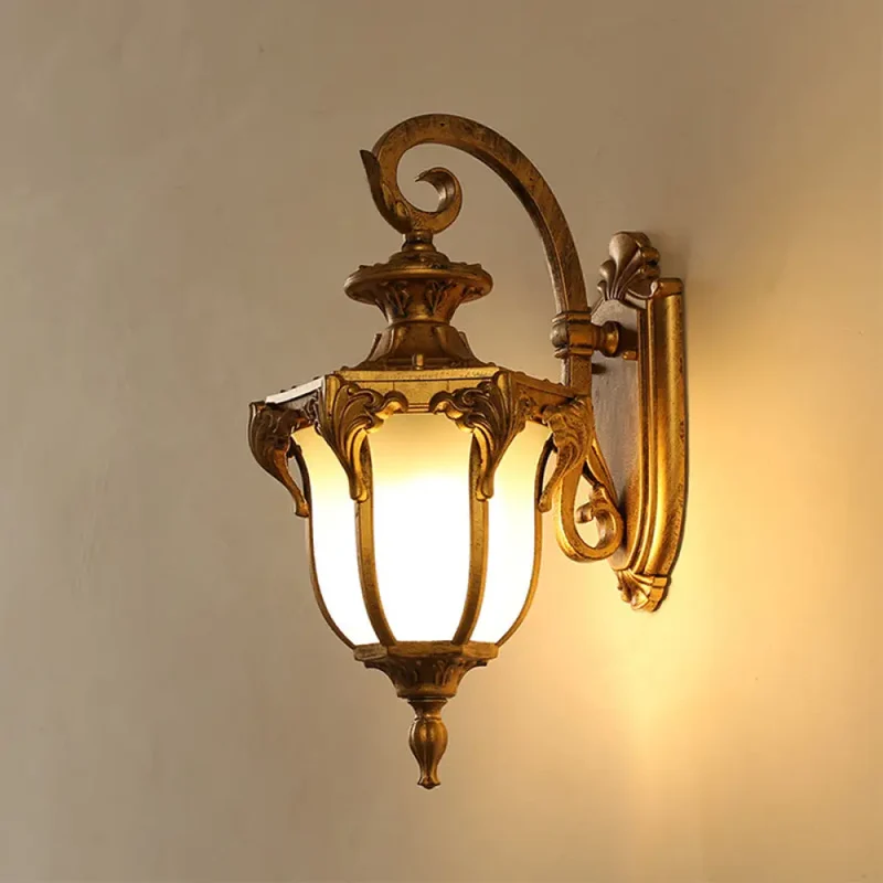 Buitenwandlamp Eikel met Sierarm Wit Glas E26/E27 Zwart Messing Vintage Rustieke Buitenverlichting Tuinlamp | Sansoti