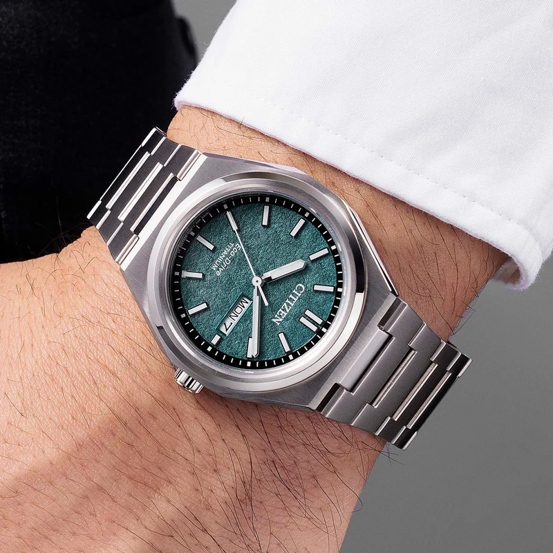 Citizen Super Titanium AW0130-85XC Herrenuhr • Eco-Drive • Titanium