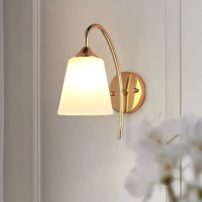 Wandlamp Melkglas Goud met Verstelbare Arm voor Woonkamer Hal Slaapkamer Scandinavisch Modern Design | Sansoti