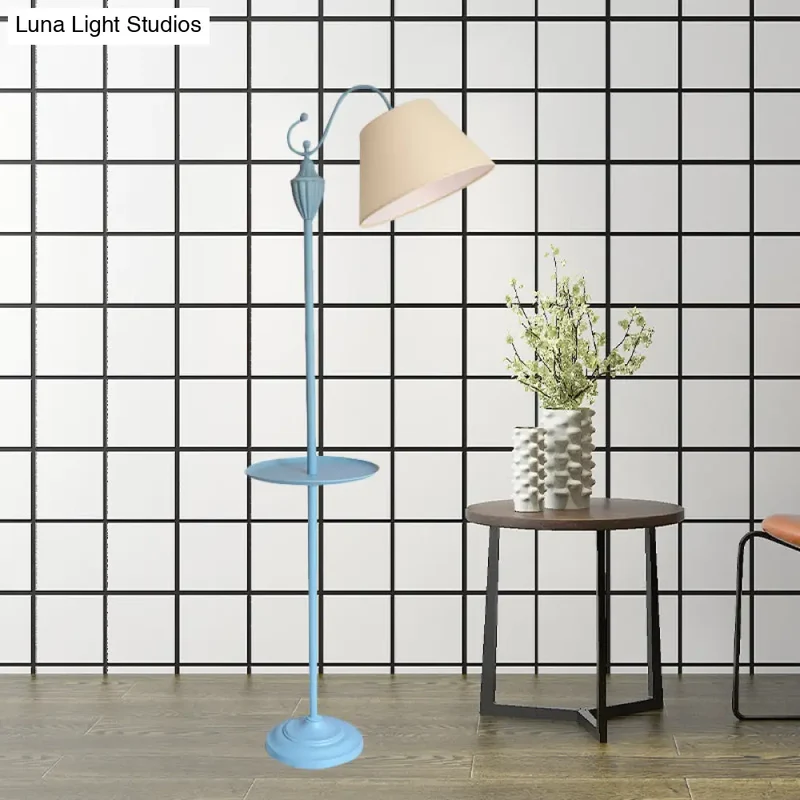 Staande Lamp met Stoffen Kap en Opbergplateau 160cm - Roze Blauw Geel Groen - E26/E27 Fitting - Moderne Vloerlamp | Sansoti