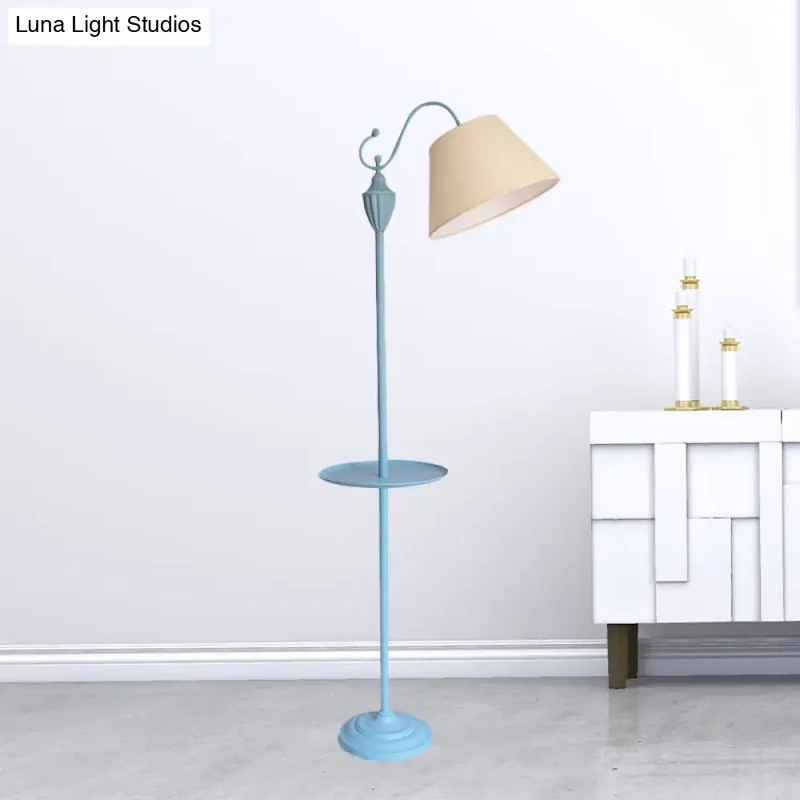 Staande Lamp met Stoffen Kap en Opbergplateau 160cm - Roze Blauw Geel Groen - E26/E27 Fitting - Moderne Vloerlamp | Sansoti