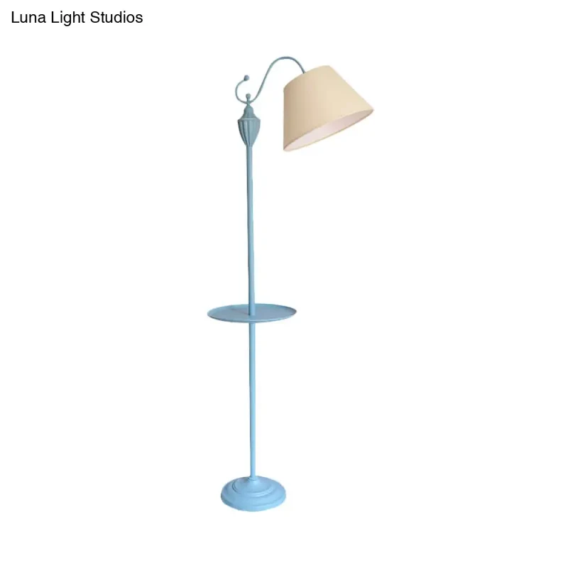 Staande Lamp met Stoffen Kap en Opbergplateau 160cm - Roze Blauw Geel Groen - E26/E27 Fitting - Moderne Vloerlamp | Sansoti