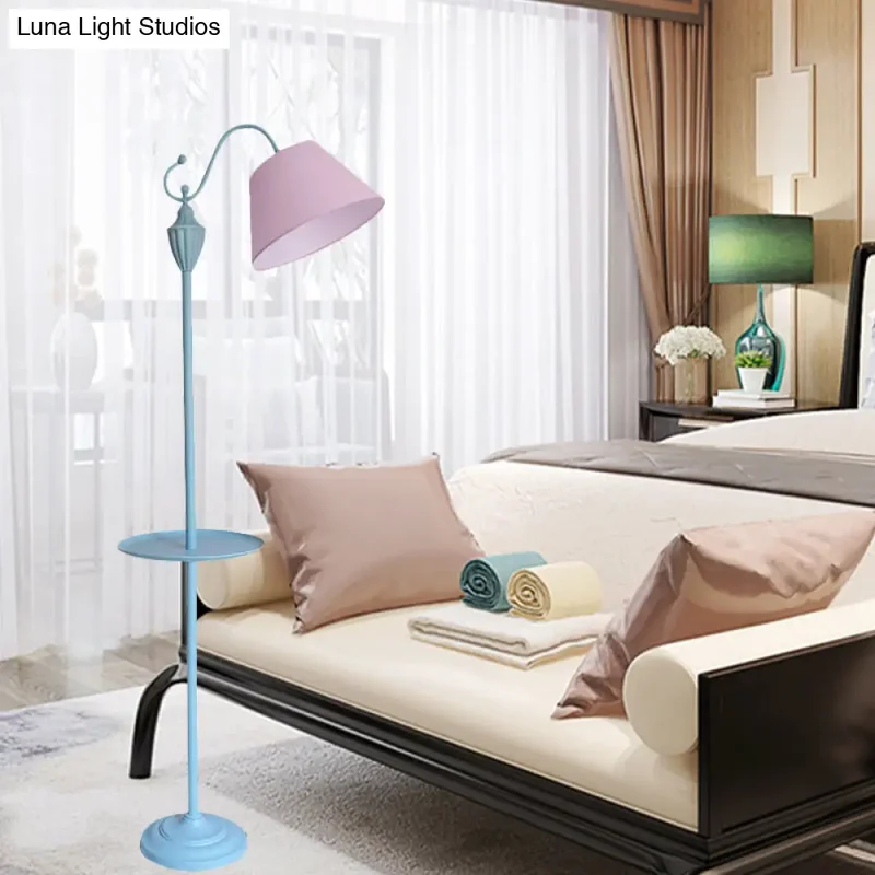 Staande Lamp met Stoffen Kap en Opbergplateau 160cm - Roze Blauw Geel Groen - E26/E27 Fitting - Moderne Vloerlamp | Sansoti