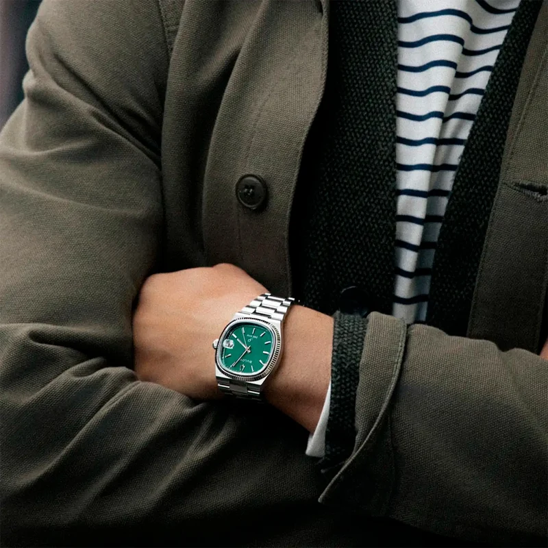 Bulova Classic Super Seville 96B439 Herren • Saphirglas mit Antireflex-Behandlung • Precisionist HPQ-Uhrwerk