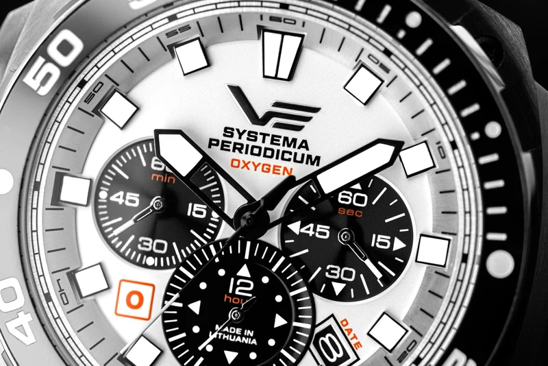 Vostok Europe Systema Periodicum VK67-650A722B Herrenuhr • Bullhead-Design • 20 ATM