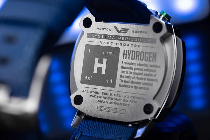 Vostok Europe Systema Periodicum VK67-650A720B Herrenuhr • Bullhead-Design • 20 ATM