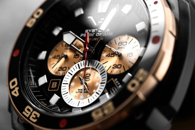 Vostok Europe VK67-650E721B Herrenuhr • Bullhead • 200m