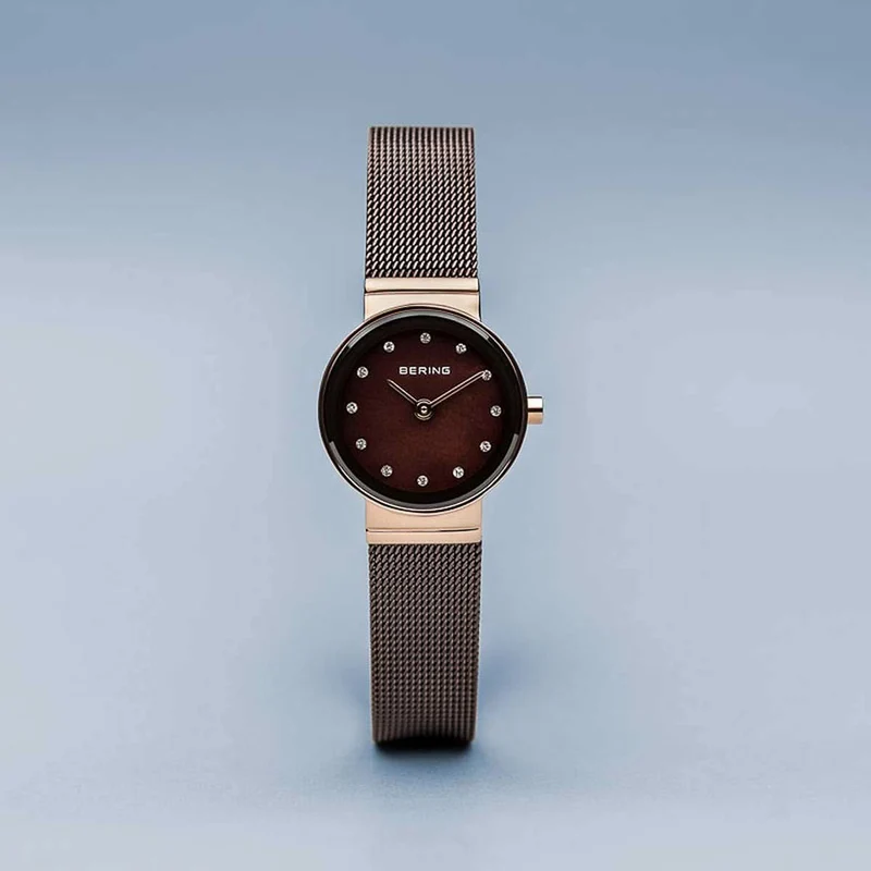 Bering Classic 10122-265 Damenuhr • Kratzfestes Saphirglas • Feines Milanaise-Armband