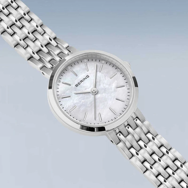Bering Classic 19126-700 Damenuhr • Kratzfestes Saphirglas • Perlmutt-Zifferblatt