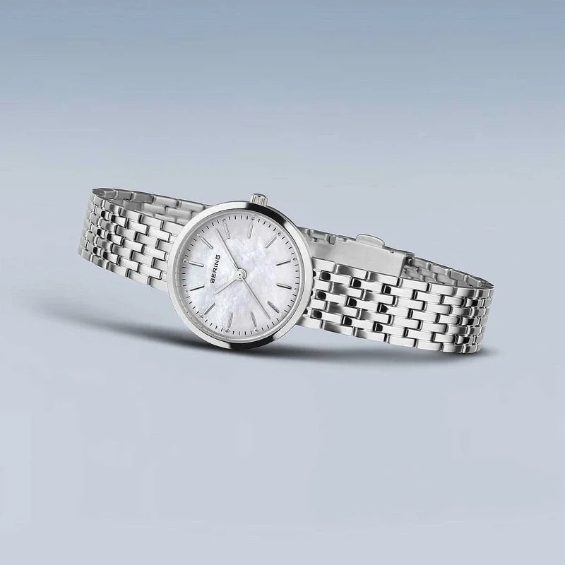 Bering Classic 19126-700 Damenuhr • Kratzfestes Saphirglas • Perlmutt-Zifferblatt