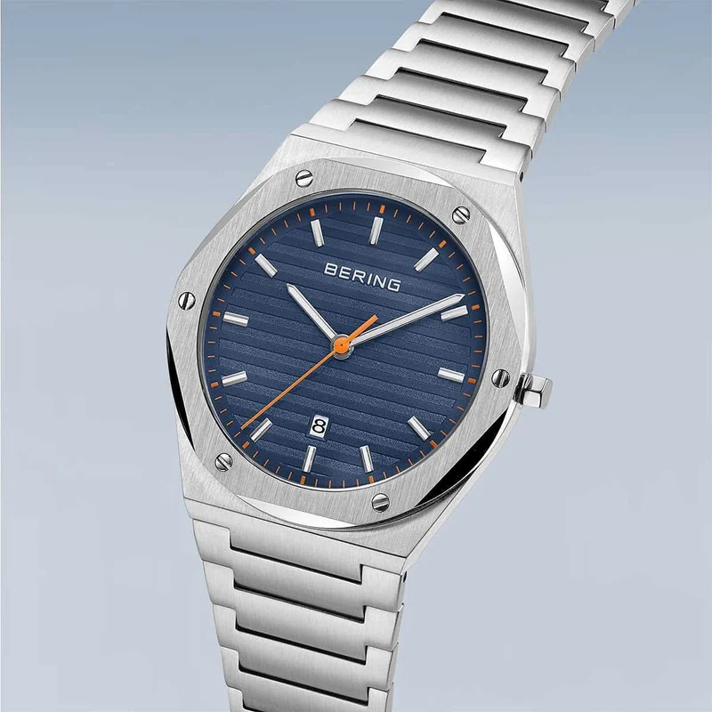 Bering Classic 19742-707 Herrenuhr • Saphirglas • Design